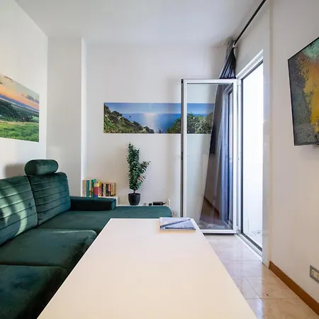 Skybar - Bay View, Private Balcony, Free Garage 公寓 的里雅斯特