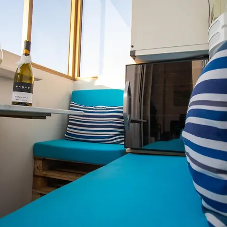 Skybar - Bay View, Private Balcony, Free Garage * 的里雅斯特