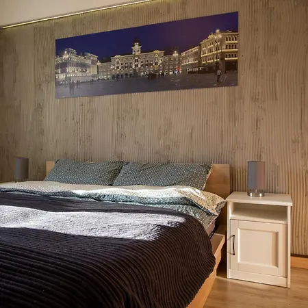 Skybar - Bay View, Private Balcony, Free Garage *